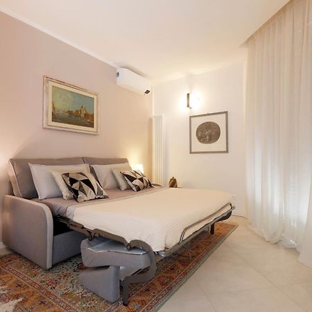 Siena Uptown - Sabrina'S Charming Apartment Bagian luar foto