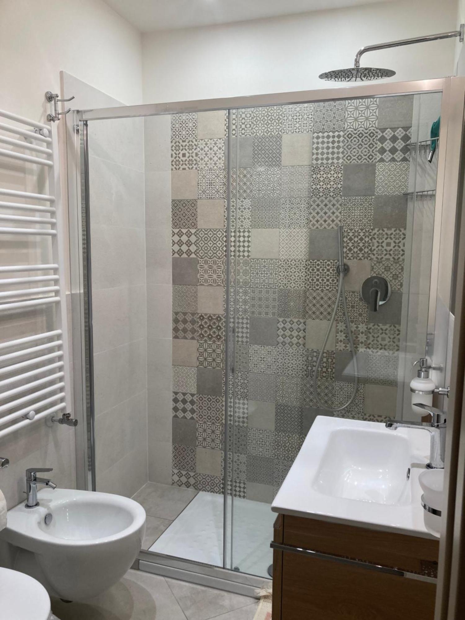 Siena Uptown - Sabrina'S Charming Apartment Bagian luar foto