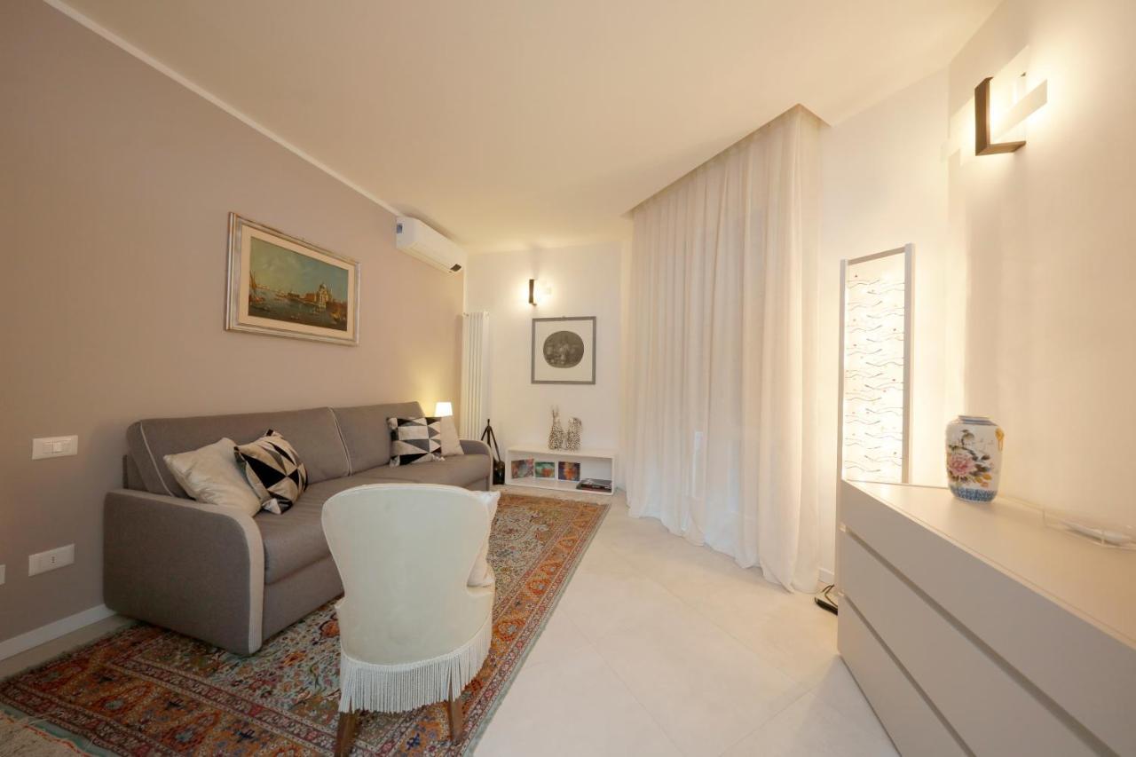 Siena Uptown - Sabrina'S Charming Apartment Bagian luar foto