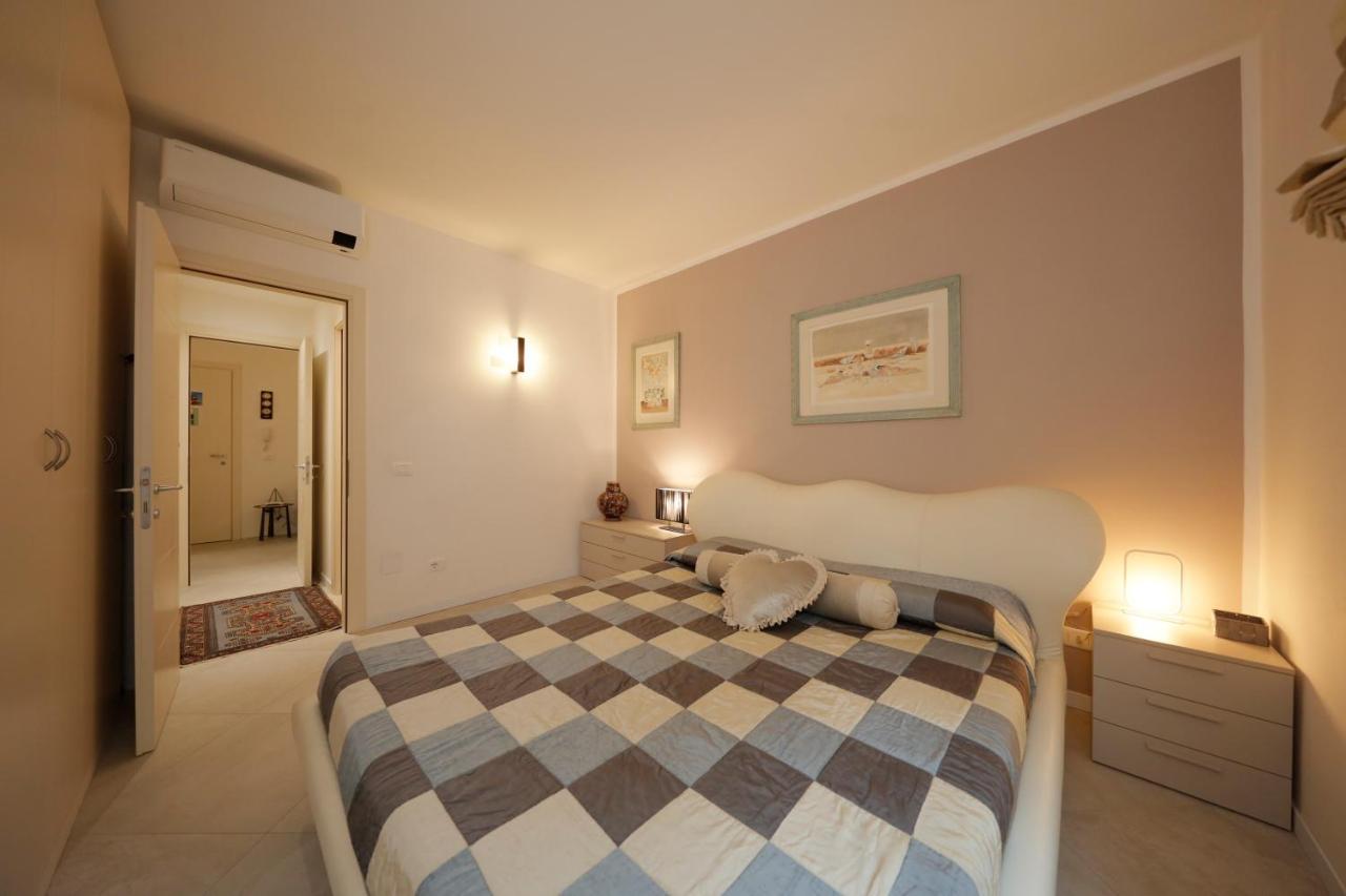 Siena Uptown - Sabrina'S Charming Apartment Bagian luar foto