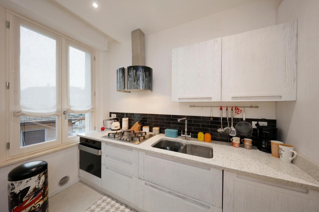 Siena Uptown - Sabrina'S Charming Apartment Bagian luar foto